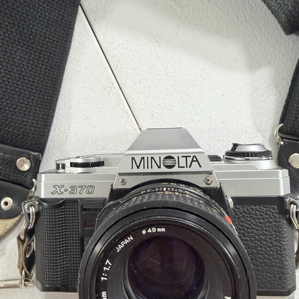 Minolta X-370 35mm SLR Film Camera W/ Lenses Flash Winder ALL UNTESTED AS IS - Picture 4 of 16